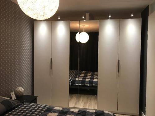 Grote kledingkast Zgan., Huis en Inrichting, Kasten | Kledingkasten, Zo goed als nieuw, 200 cm of meer, 50 tot 75 cm, Ophalen