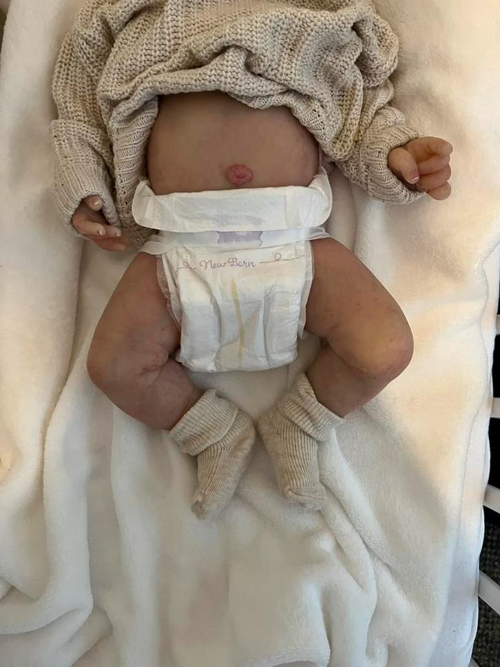 Realistische siliconen reborn baby, Verzamelen, Poppen, Gebruikt, Pop, Levensecht of Reborn, Ophalen of Verzenden