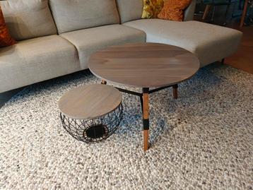 Salontafel met bijzettafel hout grijs  beschikbaar voor biedingen