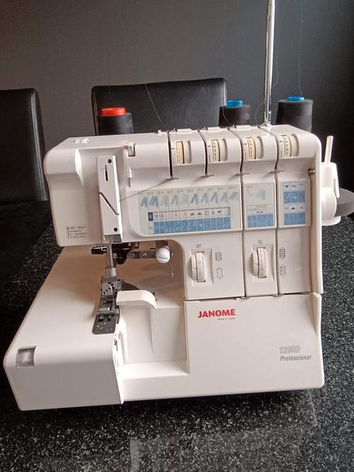 Lockmachine Janome Professional 1200D, Hobby en Vrije tijd, Naaimachines en Toebehoren, Zo goed als nieuw, Ophalen of Verzenden