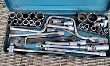 Industriële doppendoos te koop. beschikbaar voor biedingen