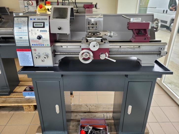 MAC-TOOL ONW-250V x 550 mm metaaldraaibank, Doe-het-zelf en Verbouw, Draaibanken, Nieuw, Metaaldraaibank, Ophalen of Verzenden