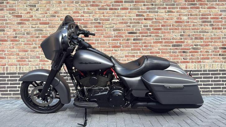 Harley Davidson 103 FLHXS Streetglide Street Glide mat grijs, Motoren, Motoren | Harley-Davidson, Bedrijf, Toermotor, meer dan 35 kW