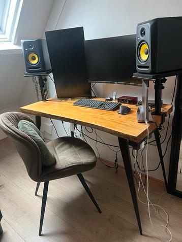 Massief Houten Bureau + Stoel - 5cm dik hout - 120 x 60 beschikbaar voor biedingen
