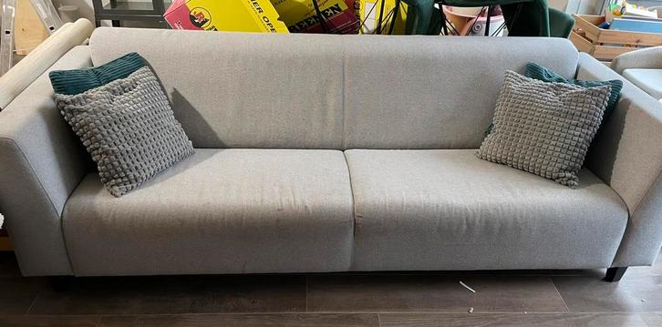 3 persoons zitbank lichtgrijs met kussens, Huis en Inrichting, Banken | Bankstellen, Zo goed als nieuw, Driepersoons, 200 tot 250 cm