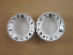 John Tams 2 witte diepe borden D21,5cm H3,5cm, Huis en Inrichting, Ophalen of Verzenden, Zo goed als nieuw, Bord(en), Overige stijlen