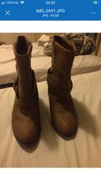 Korte laarsjes maat 38, Kleding | Dames, Beige, Lage of Enkellaarzen, Ophalen of Verzenden, Zo goed als nieuw