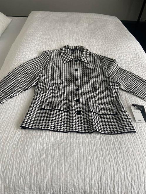 Marc Cain jasje.  Nieuw., Kleding | Dames, Jasjes, Kostuums en Pakken, Nieuw, Jasje, Maat 42/44 (L), Overige kleuren, Verzenden
