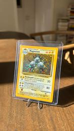 Magneton #9/102 | Base Set NL | Pokemon, Ophalen of Verzenden, Gebruikt, Losse kaart