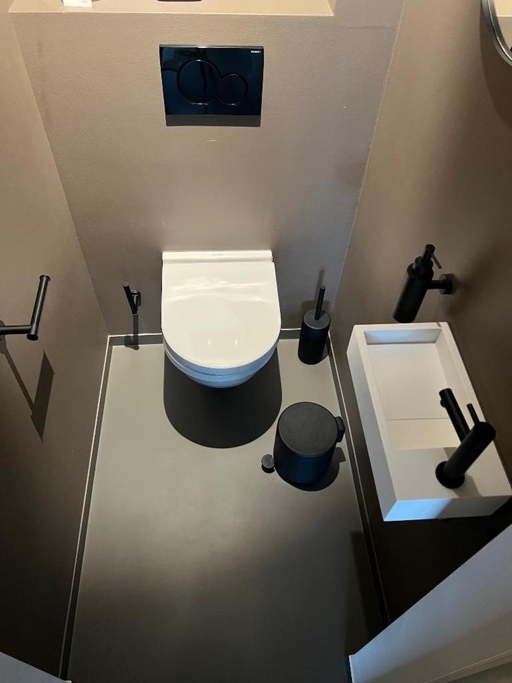 Toiletaccessoires Cobber met spoelbak en fontein, Huis en Inrichting, Badkamer | Badtextiel en Accessoires, Nieuw, Overige typen