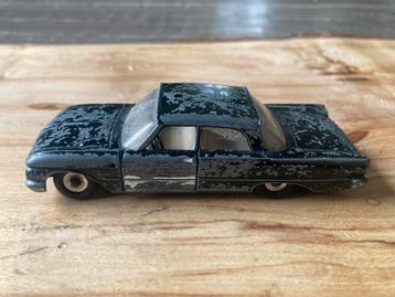 Dinky Toys Ford Fairlane - Vintage Speelgoedauto beschikbaar voor biedingen
