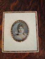 Elfenbein portret miniatuur Koningin Louise, Antiek en Kunst, Ophalen of Verzenden