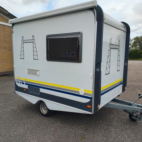 Nette goed onderhouden Knaus Deseo 250 opbouw, Caravans en Kamperen, Caravans, Bedrijf, tot en met 2, 500 - 750 kg, Treinzit, Knaus