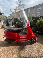 Snorfiets La Souris - Rode scooter, Fietsen en Brommers, Snorfietsen en Snorscooters, Ophalen of Verzenden, Gebruikt, Benzine