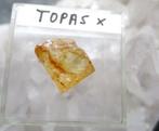 Topaas steen - Schneckenstein micromount, Ophalen of Verzenden, Mineraal