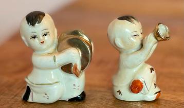 Chinees porseleinen beeldjes beschikbaar voor biedingen