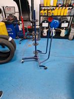 Bandenhouder voor garage of werkplaats, Ophalen, Gebruikt