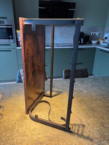 Vintage Kapstok met Houten Paneel beschikbaar voor biedingen