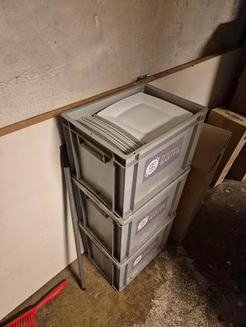 Zgan borden circa 200 stuks  beschikbaar voor biedingen