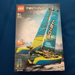 Lego 42105 Technic Zeilboot ongeopend, Ophalen of Verzenden, Zo goed als nieuw