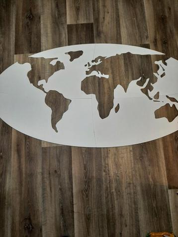 MDF Wereldkaart voor aan de Muur - Wit beschikbaar voor biedingen