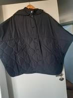 Nieuwe cos gewatteerde poncho.one size, Kleding | Dames, Ophalen of Verzenden, Zo goed als nieuw