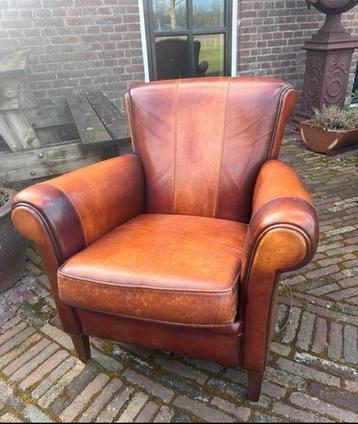 Schapenleren Fauteuil in Goede Staat beschikbaar voor biedingen