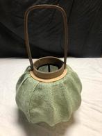 Groen jute windlicht met kaars 46 cm hoog, Huis en Inrichting, Woonaccessoires | Kandelaars en Kaarsen, Overige materialen, 25 tot 50 cm