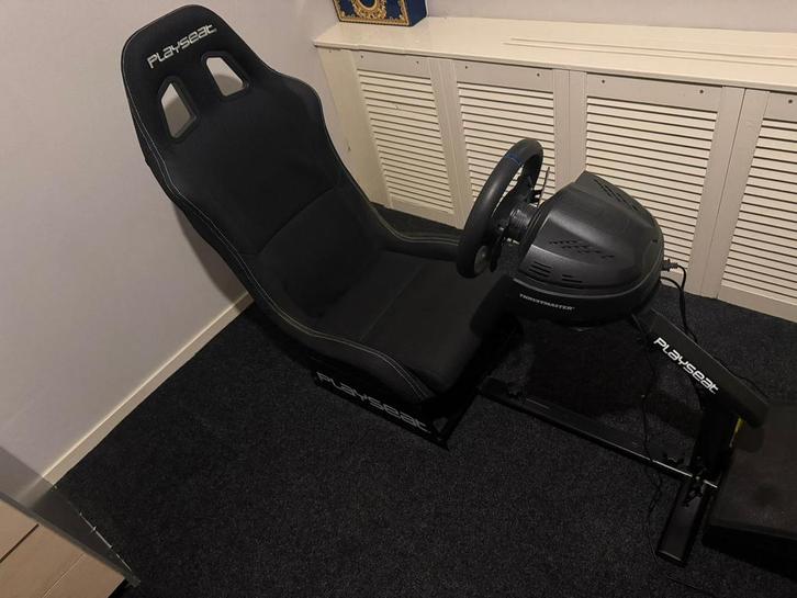 Thrustmaster T300 RS GT met Playseat evolution alcantara, Spelcomputers en Games, Spelcomputers | Sony PlayStation Consoles | Accessoires