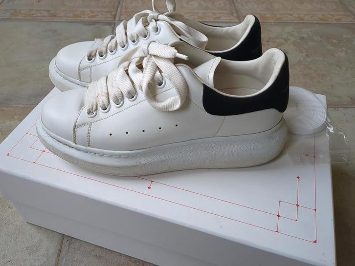 Alexander Mqcueen maat 38, Kleding | Dames, Schoenen, Zo goed als nieuw, Sneakers of Gympen, Wit, Ophalen of Verzenden