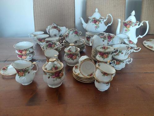 Royal Albert Old Country Roses, Antiek en Kunst, Antiek | Servies compleet, Ophalen