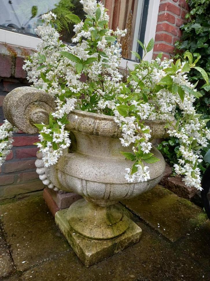 Grote betonnen tuinvaas/Jardinieren/massief beton, Antiek en Kunst, Antiek | Woonaccessoires, Ophalen