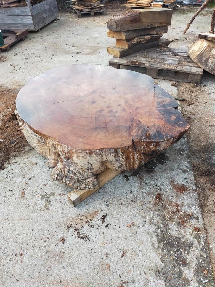 Salontafel Zeer grote boomstamschijf Rode beuken in epoxy, Huis en Inrichting, Tafels | Salontafels, Nieuw, Minder dan 50 cm, 50 tot 100 cm