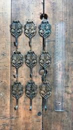 9 antieke Kapstokhaken. Echtpaar MAN/VROUW vintage haken, Ophalen of Verzenden