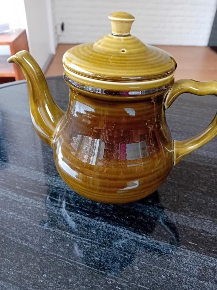 Theepot nr. 1815 van het mooie merk Royal Goedewaagen zgan, Antiek en Kunst, Antiek | Servies los, Ophalen