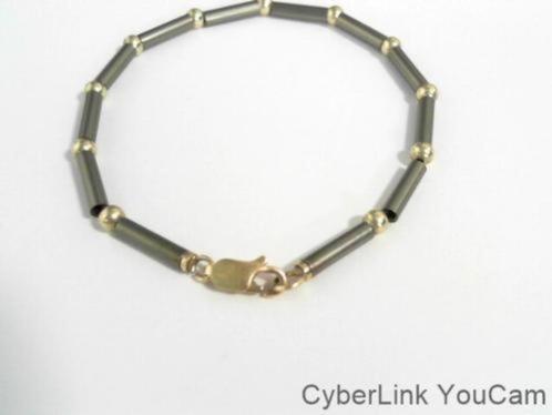 15744 Prachtige Armband Met Titanium En 14kt Goud 20cm, Sieraden, Tassen en Uiterlijk, Armbanden, Zo goed als nieuw, Goud, Ophalen of Verzenden