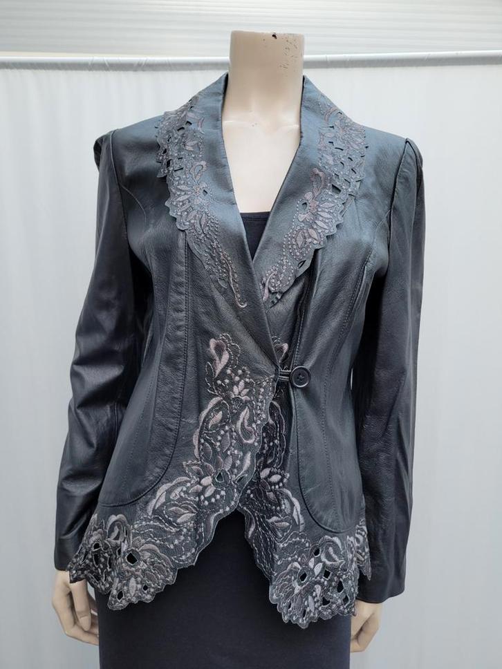 Together leren jas zwart broderie maat 40, Kleding | Dames, Jasjes, Kostuums en Pakken, Zo goed als nieuw, Jasje, Maat 38/40 (M)