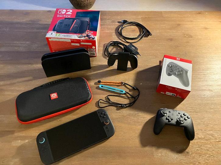 Nintendo Switch 2 + Pro Controller + Camera, Spelcomputers en Games, Spelcomputers | Nintendo Switch, Zo goed als nieuw, Switch Original