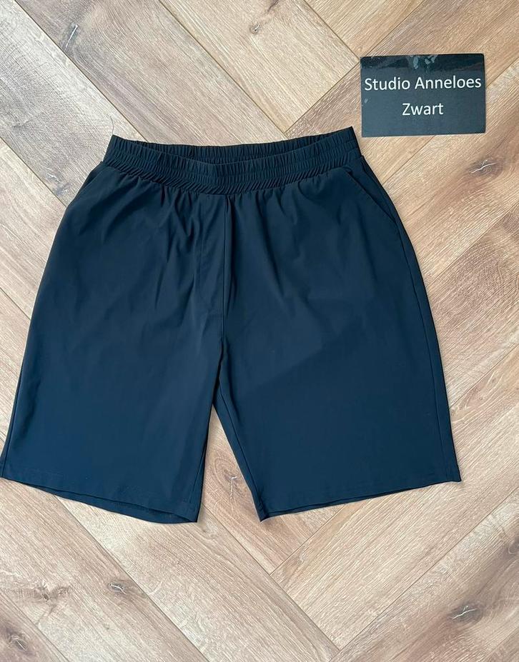 Studio anneloes bermuda korte broek XS zwart, Kleding | Dames, Broeken en Pantalons, Zo goed als nieuw, Maat 34 (XS) of kleiner