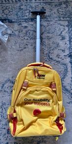 Lichtgewicht Gele Rol-rugzak met Rode Accenten, Ongebruikt, 20 tot 30 cm, Geel, Ophalen of Verzenden, Uitschuifbare handgreep