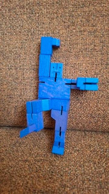  Design paarse kleine cubebot, blokje 4 cm, staand 10 cm beschikbaar voor biedingen