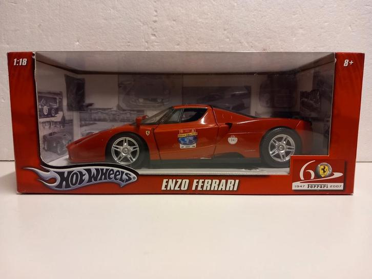 Ferrari ENZO hardtop 60YRS Anniversary Hot Wheels 1:18 KRD, Hobby en Vrije tijd, Modelauto's | 1:18, Zo goed als nieuw, Auto, Hot Wheels
