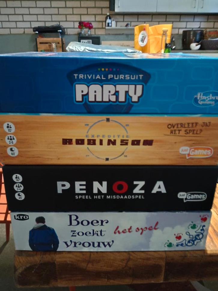 Gezelschapsspellen Pakket - 4 Stuks!, Hobby en Vrije tijd, Gezelschapsspellen | Bordspellen, Gebruikt, Een of twee spelers, Drie of vier spelers