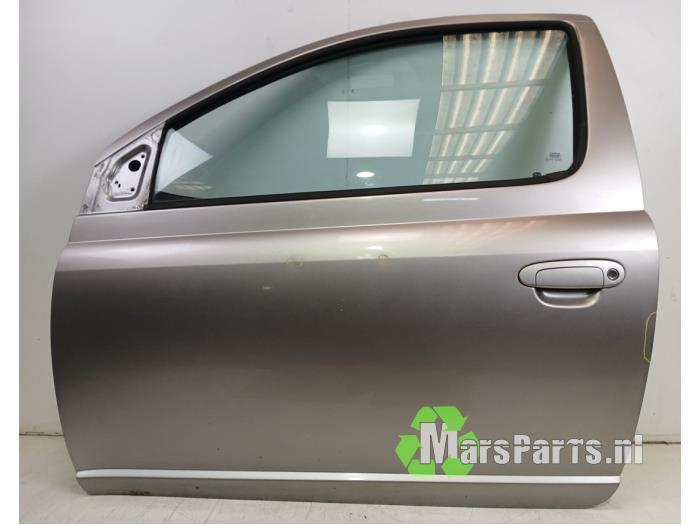 Portier 2Deurs links van een Toyota Yaris, Auto-onderdelen, Carrosserie en Plaatwerk, Deur, Toyota, Gebruikt, 3 maanden garantie