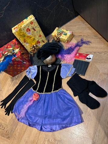 Pietenjurk zwart paars roze set maat 110 Sinterklaas beschikbaar voor biedingen