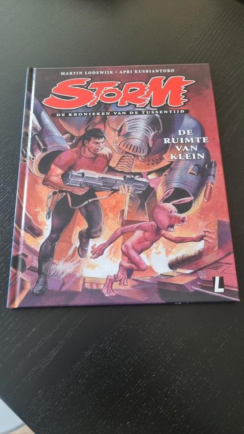 STORM HARDCOVER De ruimte van Klein, Boeken, Stripboeken, Zo goed als nieuw, Eén stripboek, Ophalen of Verzenden