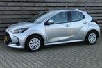 Toyota Yaris 1.5 Hybrid Active / Navi / Climate / (bj 2022), Gebruikt, Euro 6, 450 kg, 3 cilinders