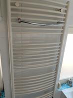 Badkamer radiator / Design radiator met handdoekrek 126x60cm, Doe-het-zelf en Verbouw, Verwarming en Radiatoren, Ophalen, Radiator