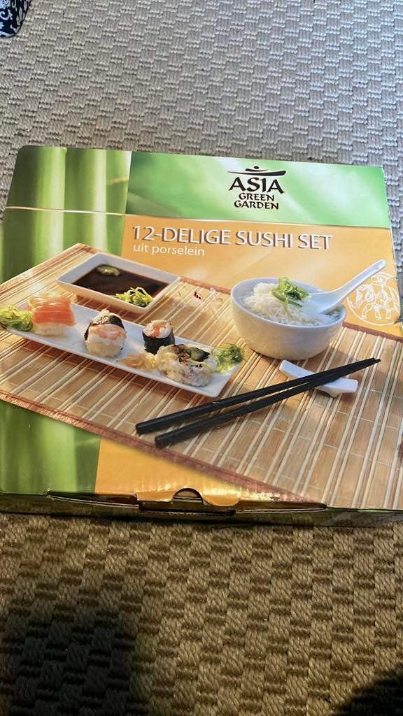 Nieuw 12 delig sushi set porseleinen servies, Ophalen of Verzenden, Zo goed als nieuw, Porselein, Overige stijlen
