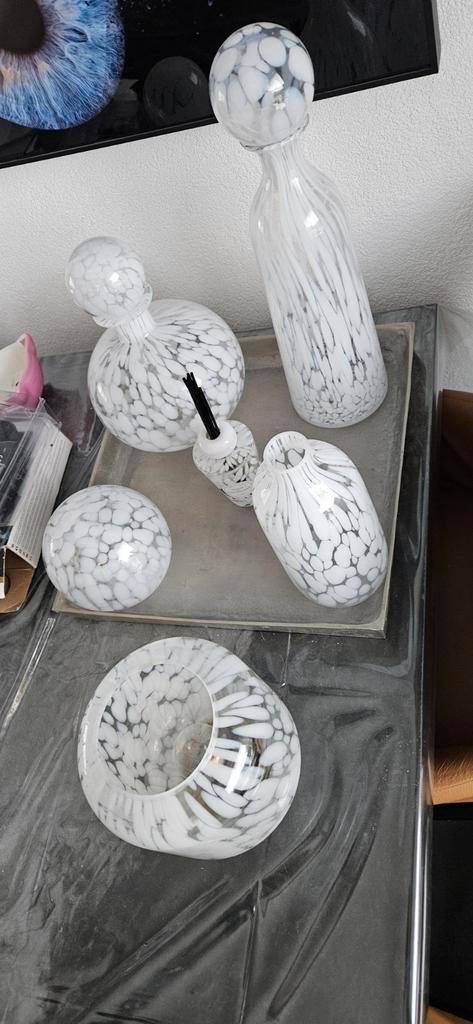 Wit Gevlekt Glas Vazen Set + Lichtjes, Huis en Inrichting, Woonaccessoires | Vazen, Zo goed als nieuw, Wit, Minder dan 50 cm, Glas